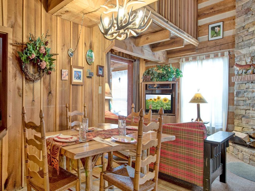 Fox Den Villa Гетлинбург Екстериор снимка