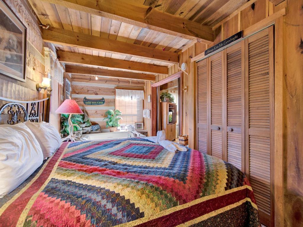 Fox Den Villa Гетлинбург Екстериор снимка